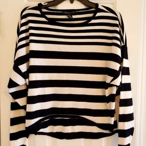 Design History Womens Long Sleeve Sweater Sz Small